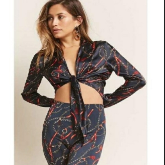 Forever21 Chain Link Tie Top - Picture 2 of 7